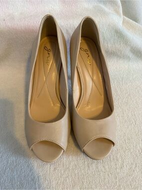 GNW Nude Peep-Toe Heels